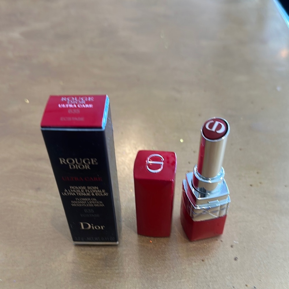 Dior Red Lipstick Vibrant Color Long-lasting Wear